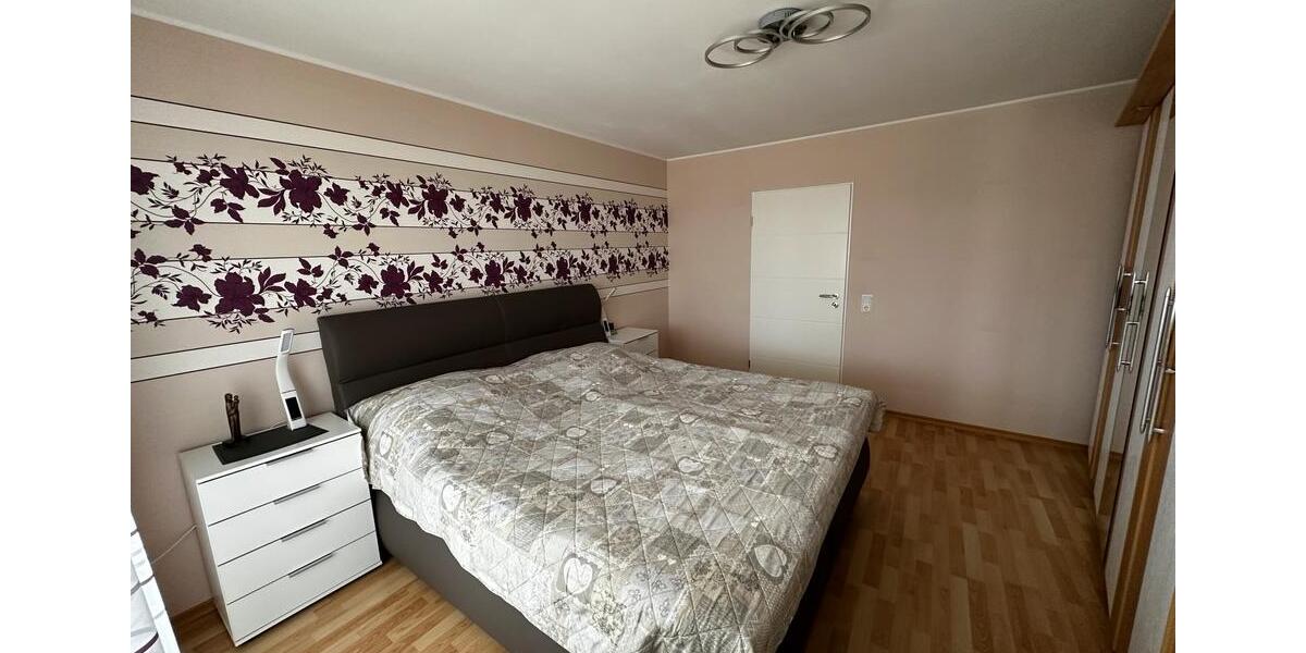 Reihenhaus Düren Mariaweiler-Hoven - 8 Zimmer, 200 m&sup2;, 365.000&euro; | Angebot:25205111