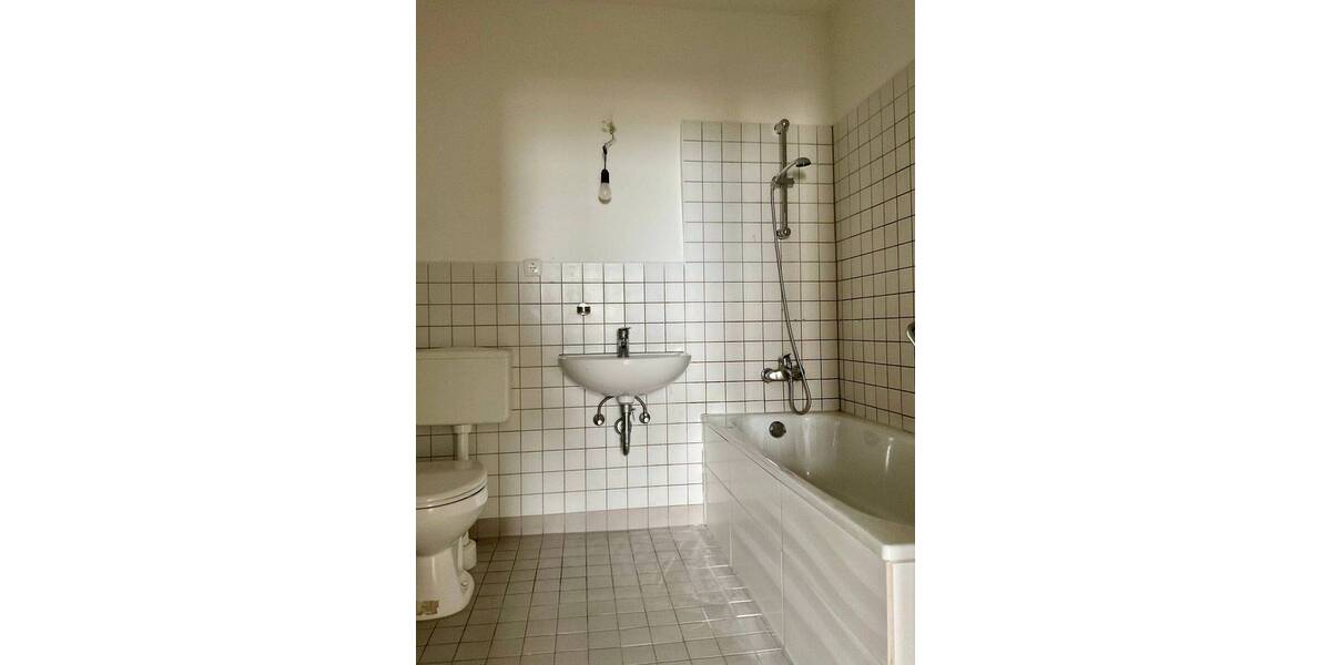 Etagenwohnung Düren Wörthsiedlung - 4 Zimmer, 90 m&sup2;, 630&euro; | Angebot:26818346