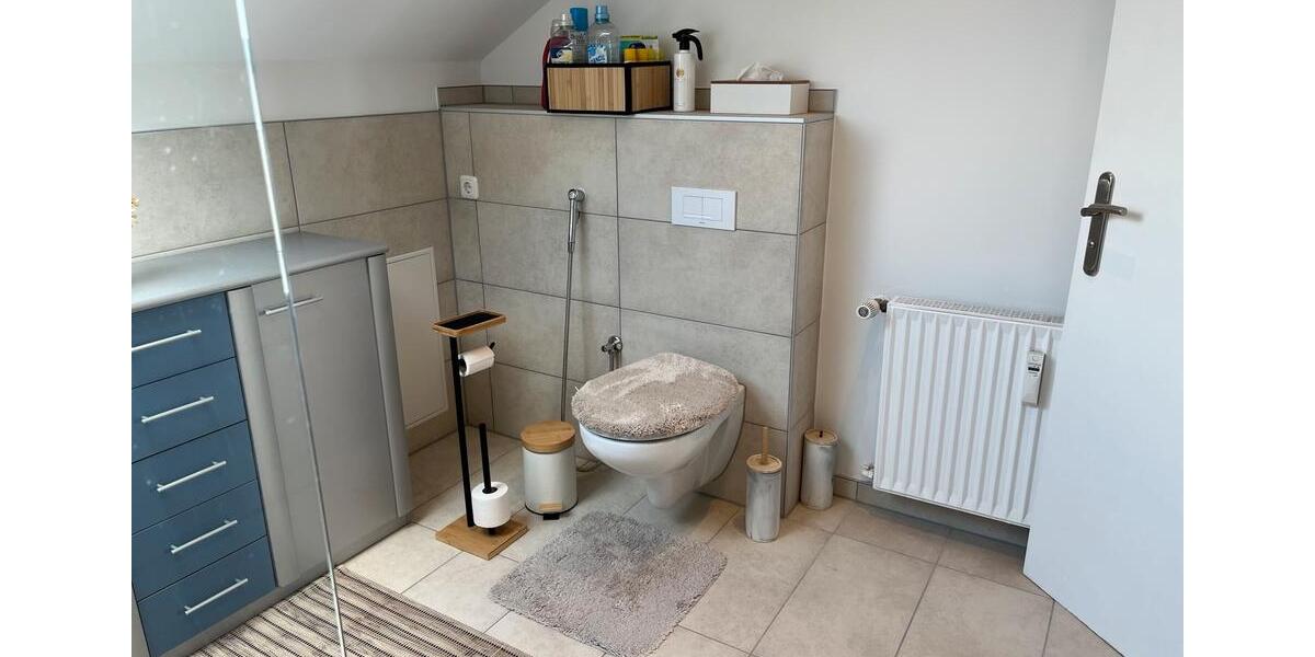 Dachgeschoßwohnung Brühl - 2 Zimmer, 55 m&sup2;, 700&euro; | Angebot:25793384