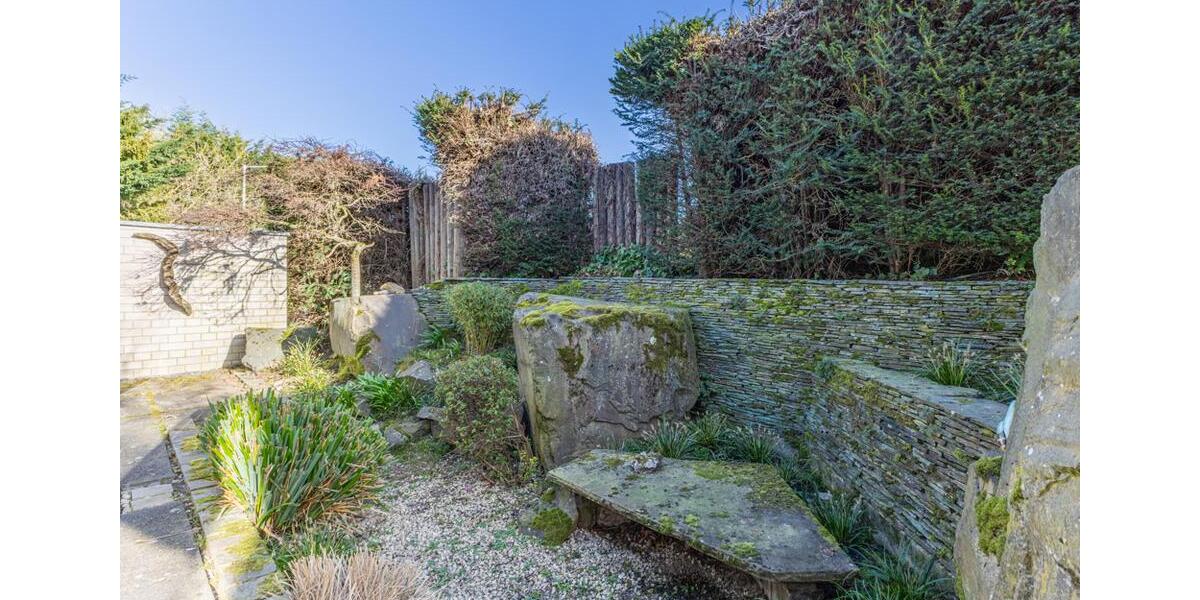 Einfamilienhaus Frechen - 7 Zimmer, 145 m&sup2;, 2.995&euro; | Angebot:25971327