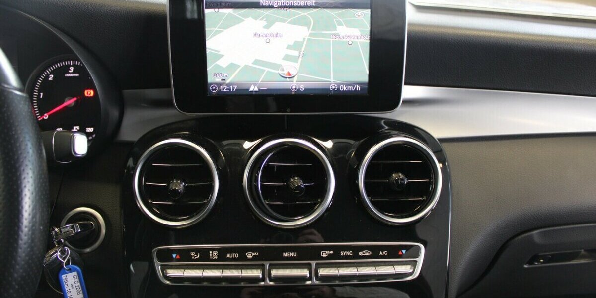 Mercedes-Benz GLC 220 d 4Matic 9G-TRONIC 79.270 km 27.980 &euro; Euskirchen 53881