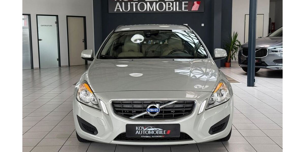 Volvo V60 180.446 km 7.900 &euro; Übach-Palenberg 52531