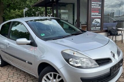Renault Clio 152.736 km 1.750 &euro; Stolberg 52222