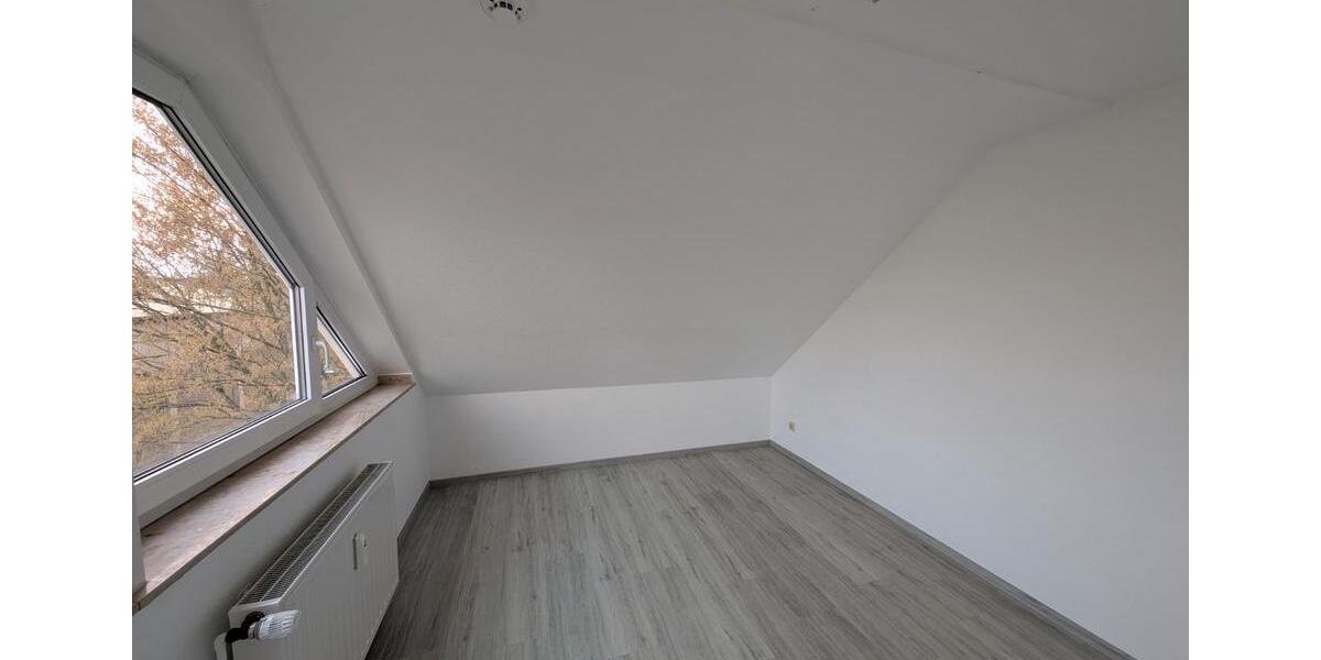 Dachgeschoßwohnung Eschweiler - 2.5 Zimmer, 51 m&sup2;, 495&euro; | Angebot:25979610