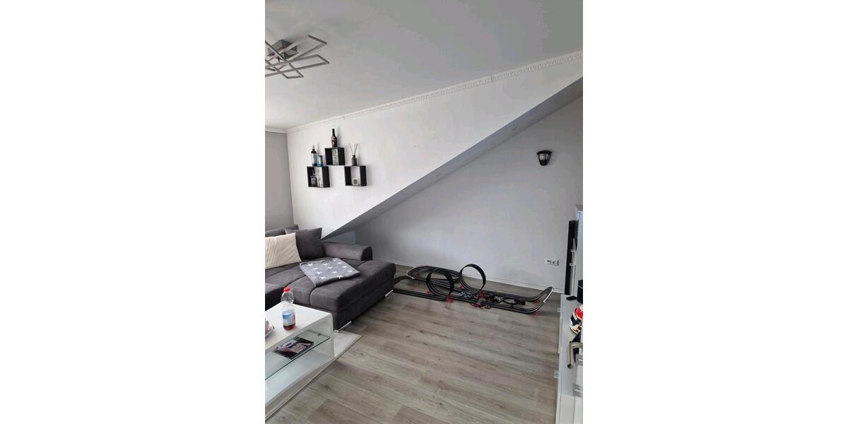 Dachgeschoßwohnung Eschweiler - 2.5 Zimmer, 75 m&sup2;, 850&euro; | Angebot:26613514
