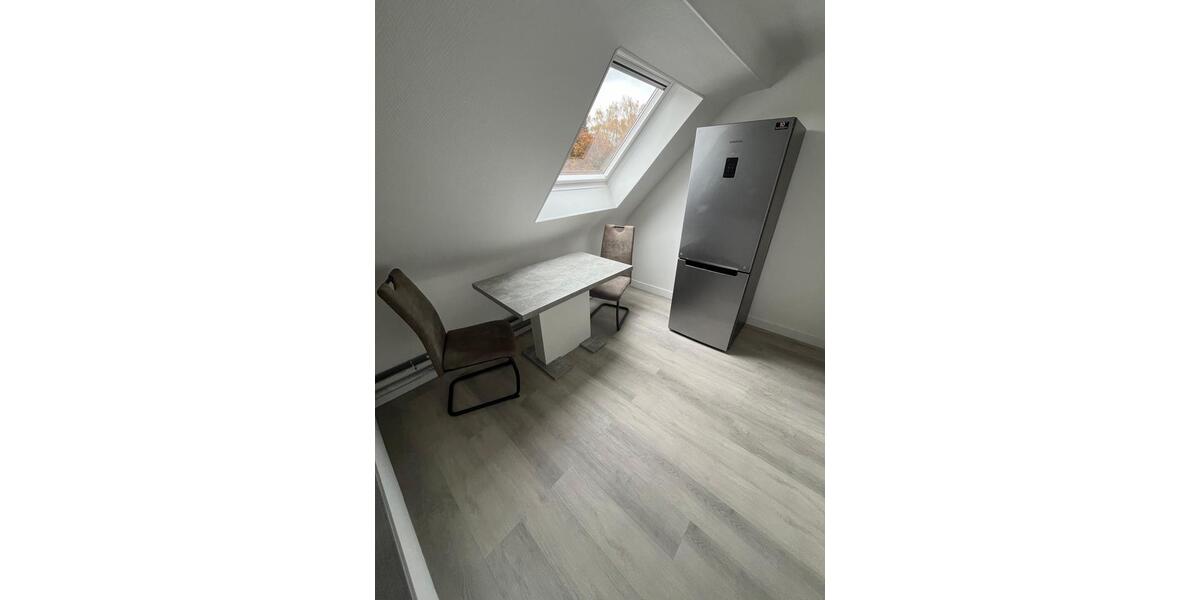 Dachgeschoßwohnung Düren Distelrath - 1 Zimmer, 30 m&sup2;, 481&euro; | Angebot:26247460
