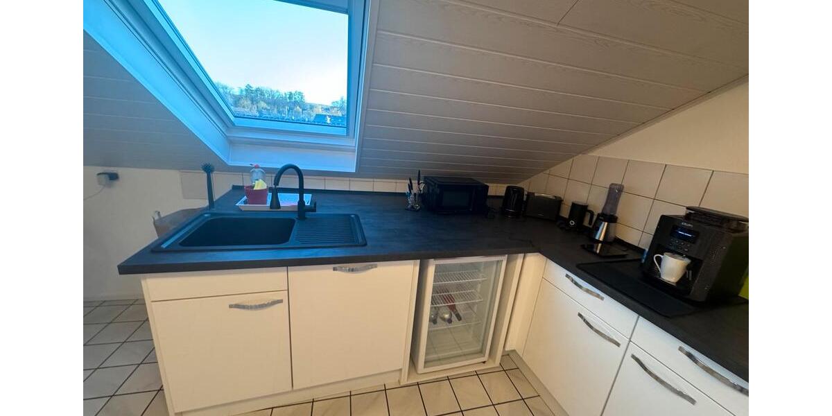 Dachgeschoßwohnung Herzogenrath - 3 Zimmer, 100 m&sup2;, 1.250&euro; | Angebot:26579692