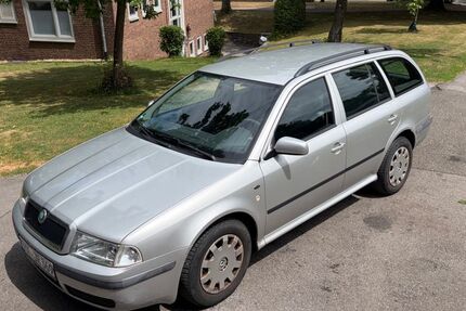 Skoda Octavia 232.000 km 600 &euro; Aachen 52074