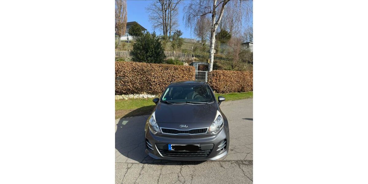 Kia Rio 102.953 km 6.900 &euro; Roetgen 52159