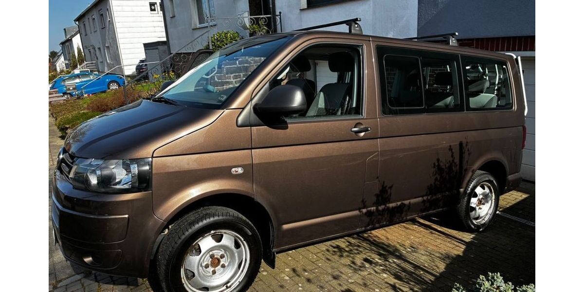 VW T5 Multivan 235.118 km 17.890 &euro; Aachen 52066