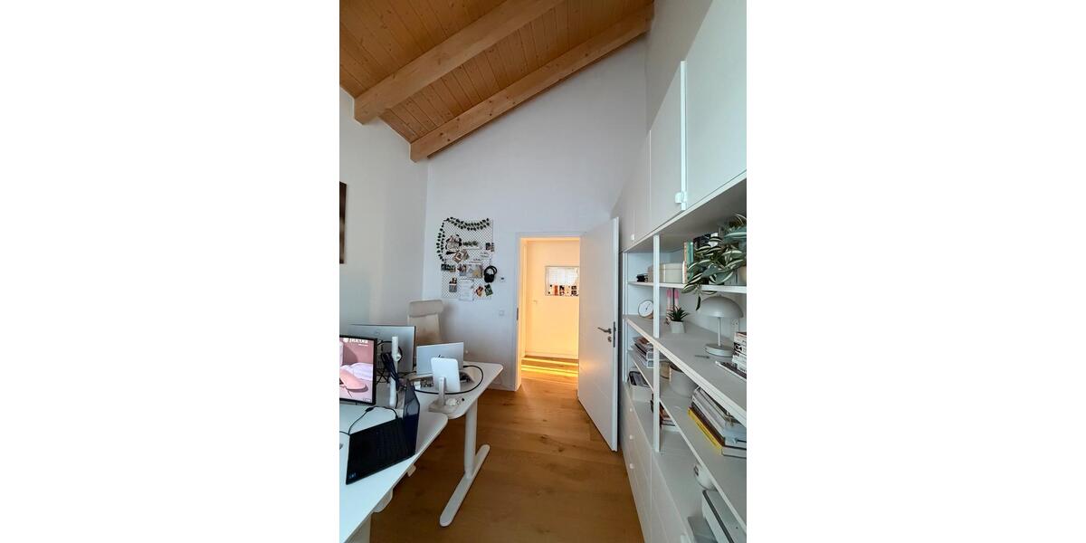 Dachgeschoßwohnung Bedburg - 5 Zimmer, 125 m&sup2;, 2.000&euro; | Angebot:26506474