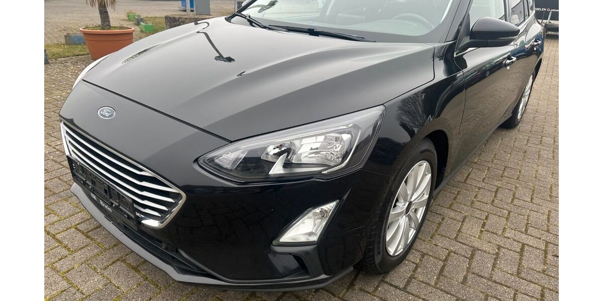 Ford Focus 154.000 km 8.499 &euro; würselen 52146