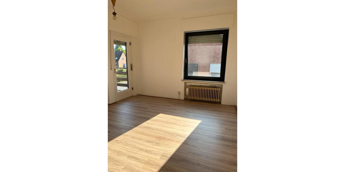 Dachgeschoßwohnung Herzogenrath - 3 Zimmer, 97 m&sup2;, 1.100&euro; | Angebot:26621379
