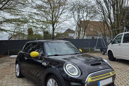Mini Cooper SE 37.891 km 16.950 &euro; Würselen 52146