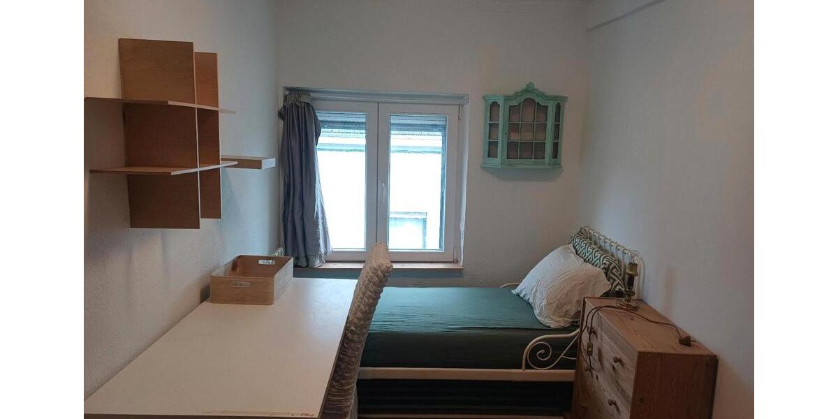 Etagenwohnung Aachen Aachen-Mitte - 1 Zimmer, 8 m&sup2;, 400&euro; | Angebot:25541354