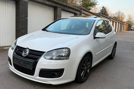 VW Golf 145.000 km 3.990 &euro; Aachen 52068