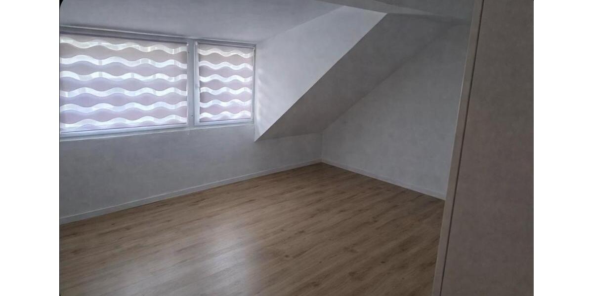 Etagenwohnung Heimbach - 6 Zimmer, 137 m&sup2;, 1.150&euro; | Angebot:25842750
