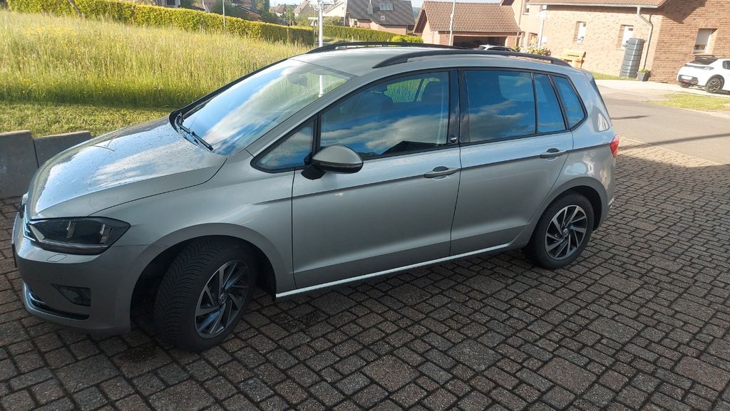 VW Golf Sportsvan 60.000 km 12.750 &euro; Schmidt 52385