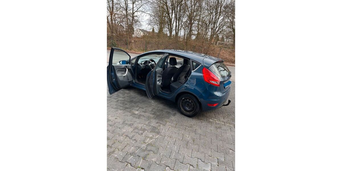 Ford Fiesta 98.000 km 3.850 &euro; Nideggen 52385