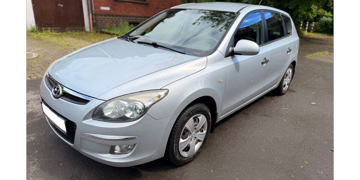 Hyundai i30 223.000 km 1.899 &euro; Eschweiler 52249
