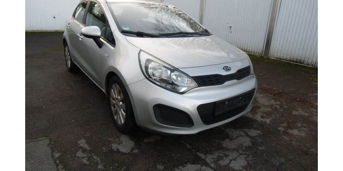 Kia Rio 117.000 km 5.290 &euro; Aachen 52068