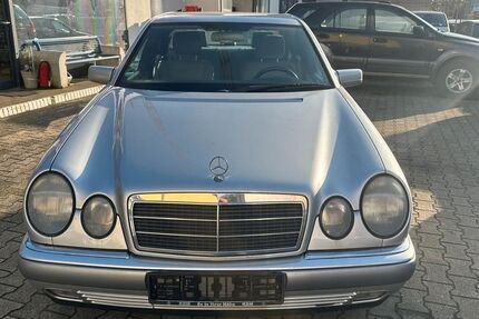 Mercedes-Benz E 200 121.000 km 4.400 &euro; Bergheim-Niederaussem 50129