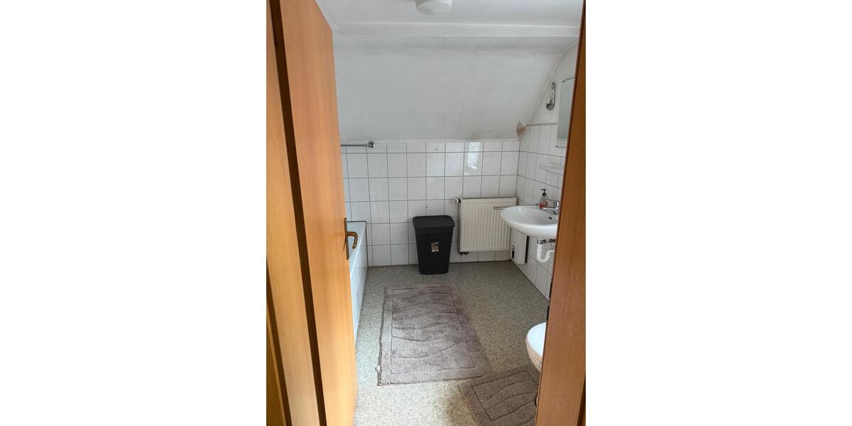 Dachgeschoßwohnung Düren Rölsdorf - 1 Zimmer, 40 m&sup2;, 1.000&euro; | Angebot:26396510