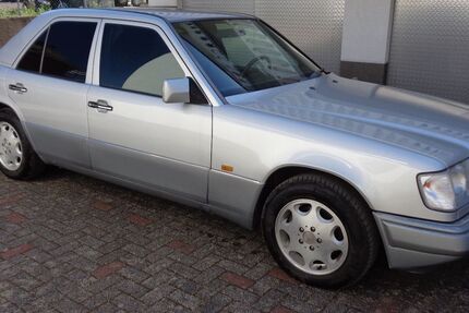 Mercedes-Benz E 280 95.469 km 19.900 &euro; Hürth 50354