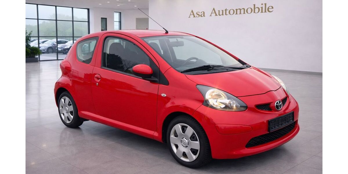 Toyota Aygo (X) 96.000 km 2.850 &euro; Düren 52351