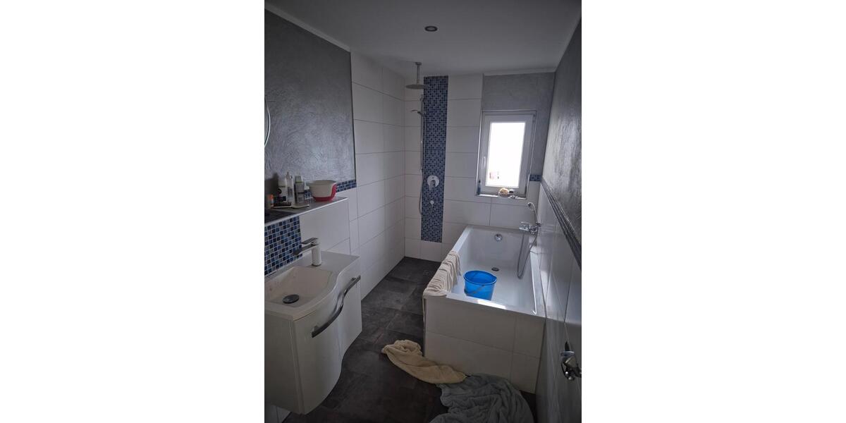 Einfamilienhaus Rommerskirchen - 7 Zimmer, 230 m&sup2;, 250.000&euro; | Angebot:25995741