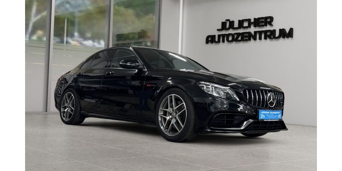 Mercedes-Benz C 63 AMG 129.800 km 38.490 &euro; Jülich 52428