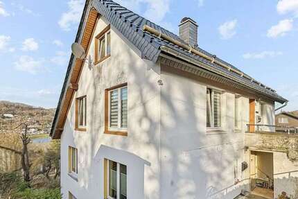 Haus Simmerath - 8 Zimmer, 285 m&sup2;, 399.000&euro; | Angebot:25634346