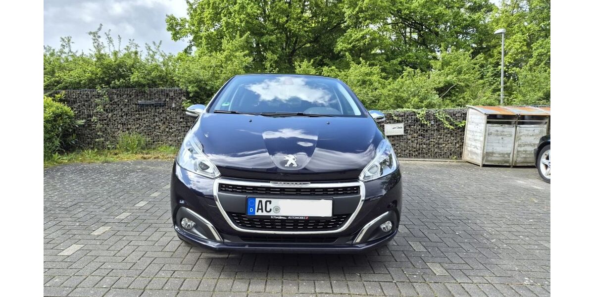 Peugeot 208 62.000 km 8.499 &euro; Aachen 52078
