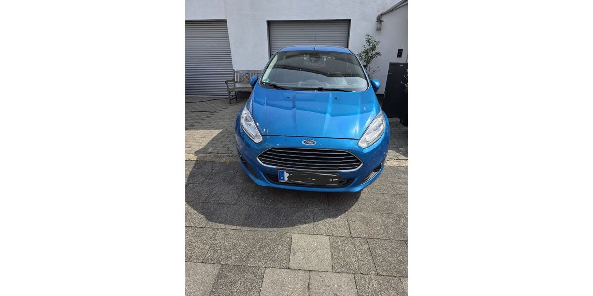 Ford Fiesta 85.000 km 5.150 &euro; Düren 52353