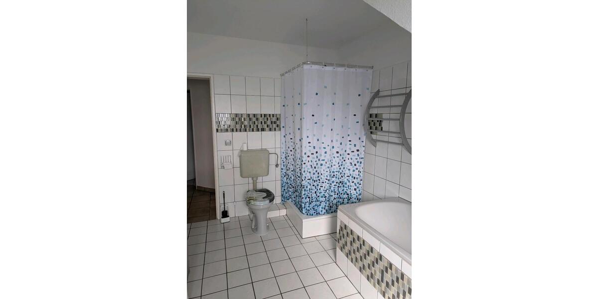 Dachgeschoßwohnung Stolberg (Rheinland) - 4 Zimmer, 116 m&sup2;, 1.126&euro; | Angebot:25852037