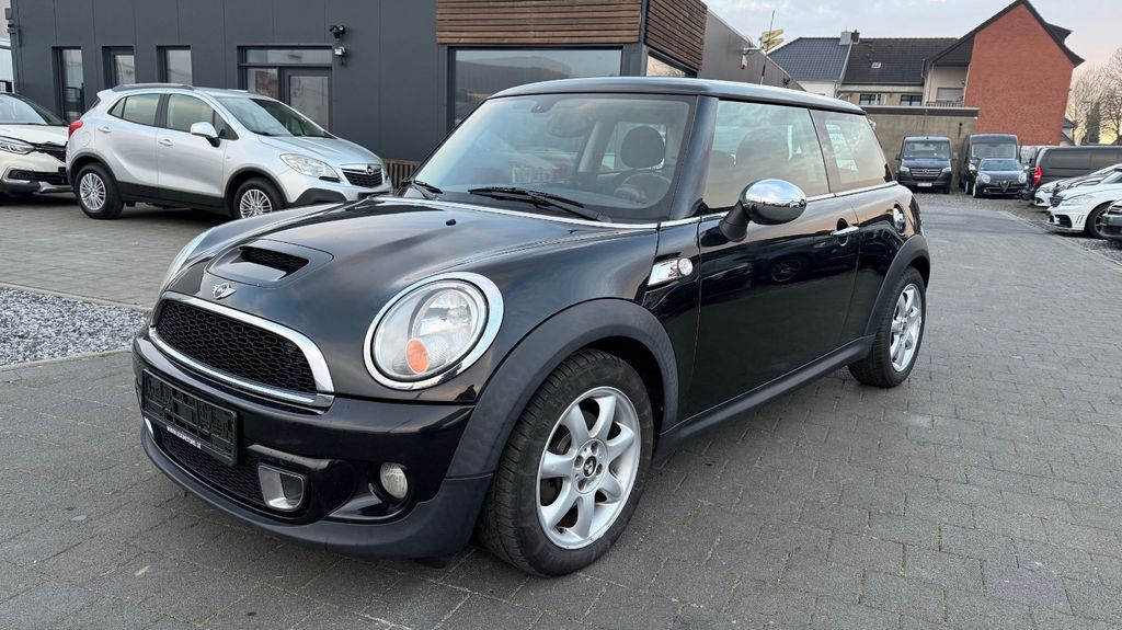 Mini Cooper SD 127.184 km 5.950 &euro; Übach Palenberg 52531