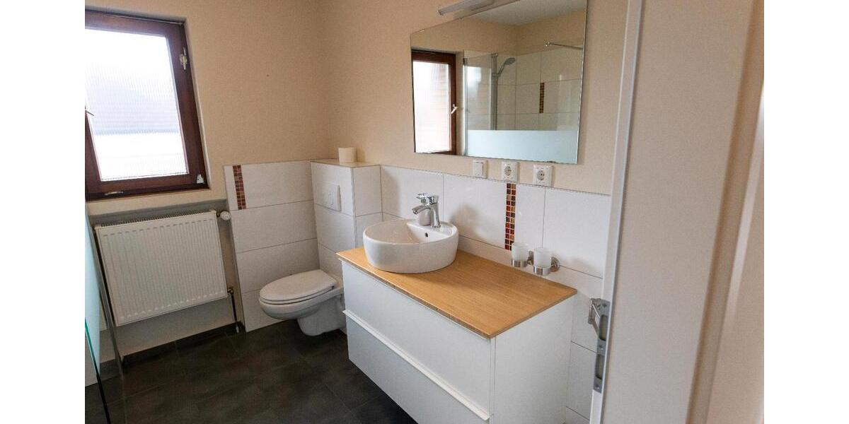 Etagenwohnung Simmerath - 5 Zimmer, 145 m&sup2;, 1.400&euro; | Angebot:25944930