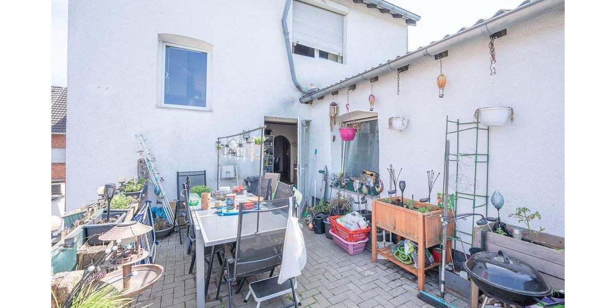 Mehrfamilienhaus, Wohnhaus Alsdorf - 9 Zimmer, 217 m&sup2;, 259.000&euro; | Angebot:25683987