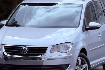 VW Touran 225.925 km 4.910 &euro; Alsdorf 52477