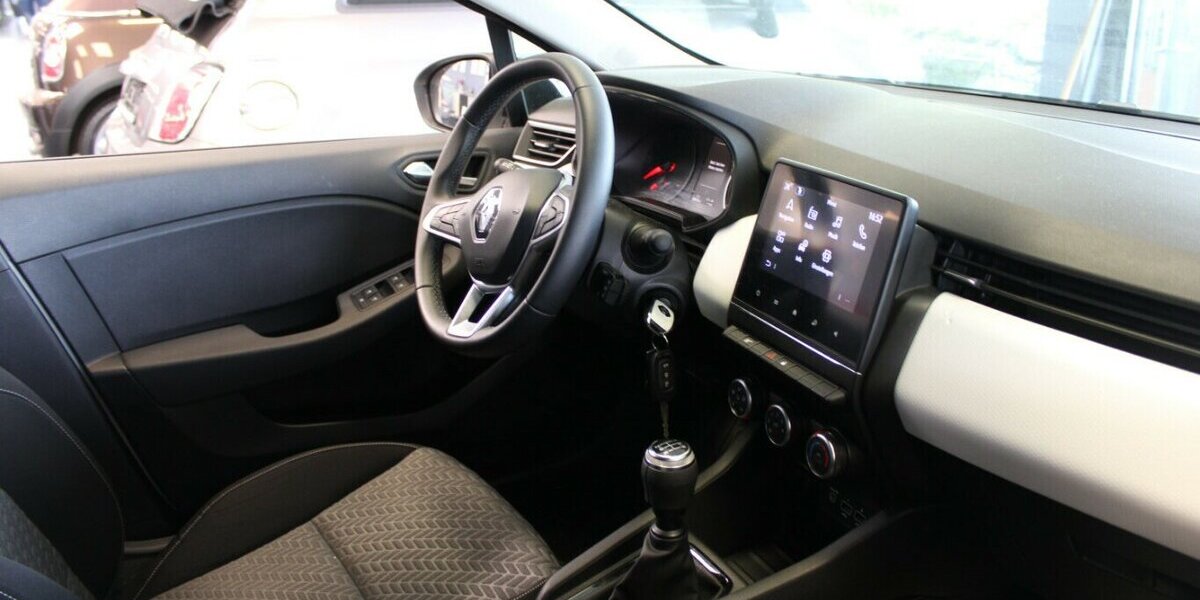 Renault Clio 1.0 SCe 65 Evolution 28.633 km 12.980 &euro; Euskirchen 53881