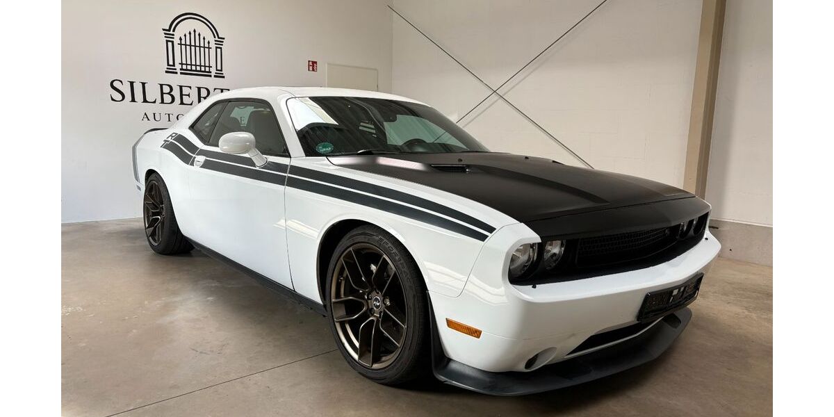 Dodge Challenger 171.500 km 21.970 &euro; Düren 52349