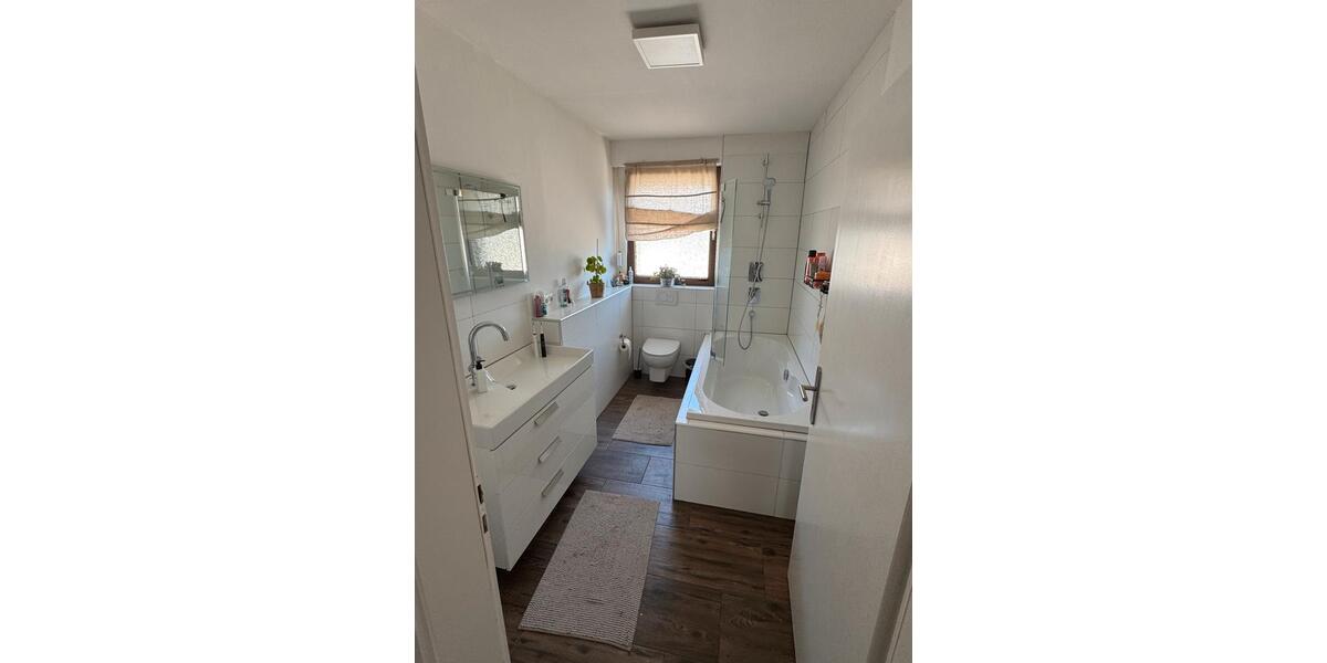 Dachgeschoßwohnung Düren Mariaweiler-Hoven - 3 Zimmer, 71 m&sup2;, 197.000&euro; | Angebot:27114755