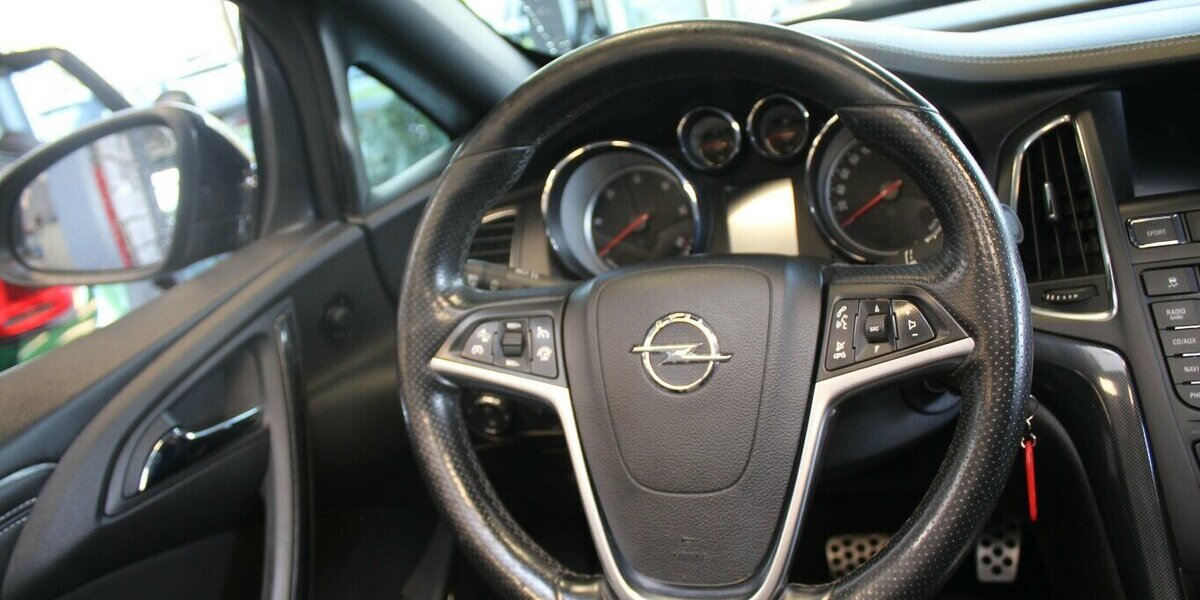 Opel Cascada 2.0 CDTi Aut. Innovation 110.160 km 6.900 &euro; Euskirchen 53881