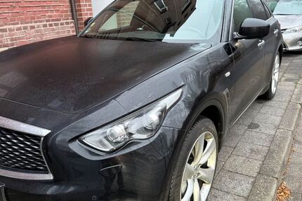 INFINITI QX70 131.000 km 17.000 &euro; Jülich 52428