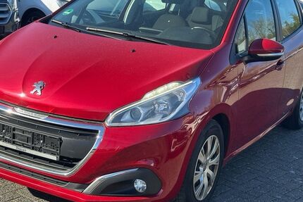 Peugeot 208 158.000 km 4.500 &euro; Aachen 52070