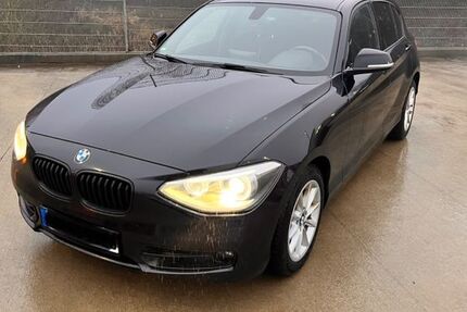 BMW 118 203.000 km 7.900 &euro; Aachen 52066