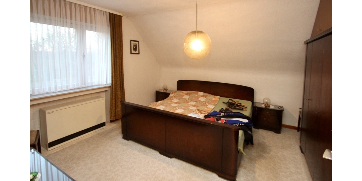 Charmantes Einfamilienhaus mit Potenzial und großzügiger Grundstücksfläche in Gymnich - Einfamilienhaus Erftstadt | Angebot:24509866