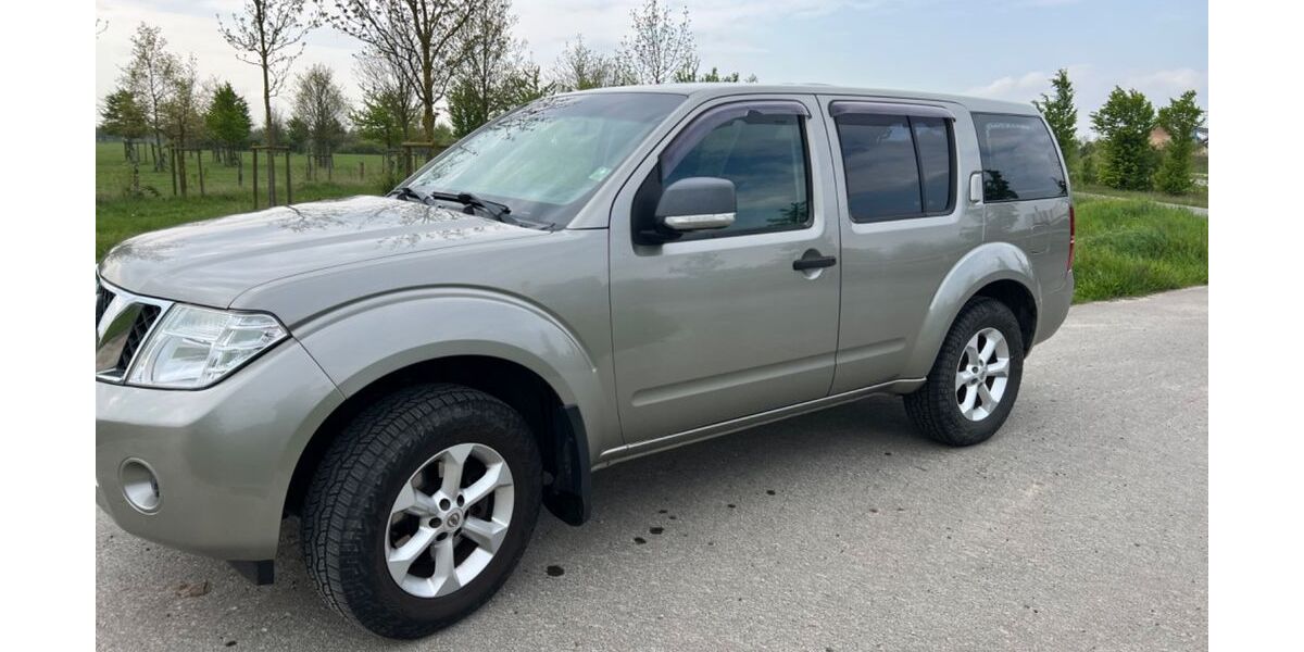 Nissan Pathfinder 227.227 km 12.900 &euro; Kerpen 50170