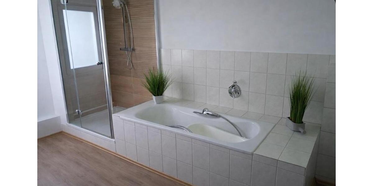 Etagenwohnung Heimbach - 6 Zimmer, 137 m&sup2;, 1.150&euro; | Angebot:25842750