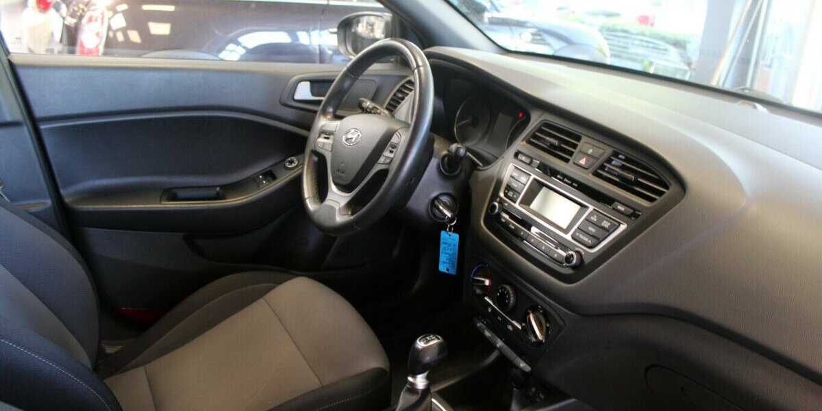 Hyundai i20 1.2 5-Türig - Klima - SHZ - 83.709 km 8.980 &euro; Euskirchen 53881